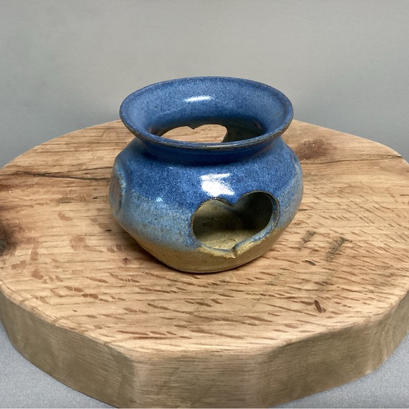 Handcrafted - Beautiful Tea Light Heart & Seashell Themed Candle Holder - Stokes - Picture 3 of 13